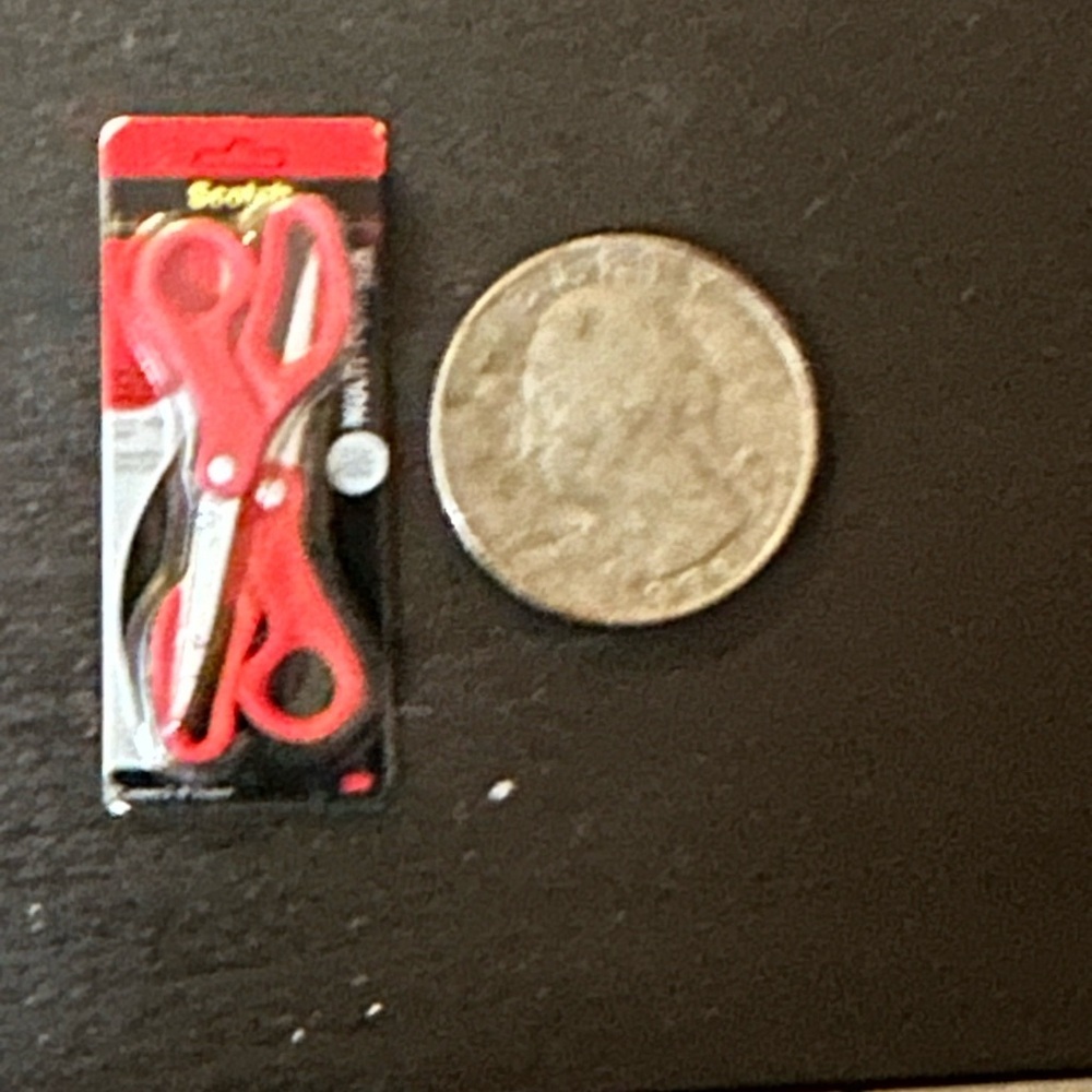 Zuru 5 mini brands scissors RARE HTF - Picture 1 of 1